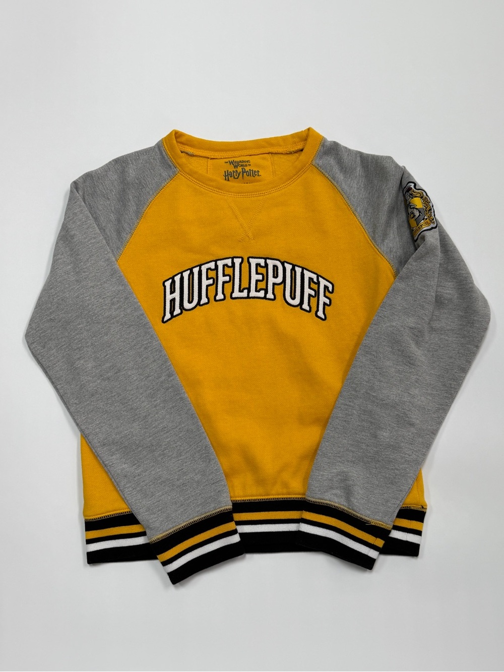 Universal Studios Harry Potter Hufflepuff Kids Crewneck Sweatshirt size XL